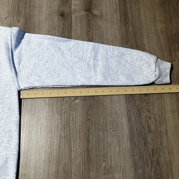 NWT Disney Minnie Mouse Graphic Sweatshirt Heather Gray NEW small - Picture 5 of 7